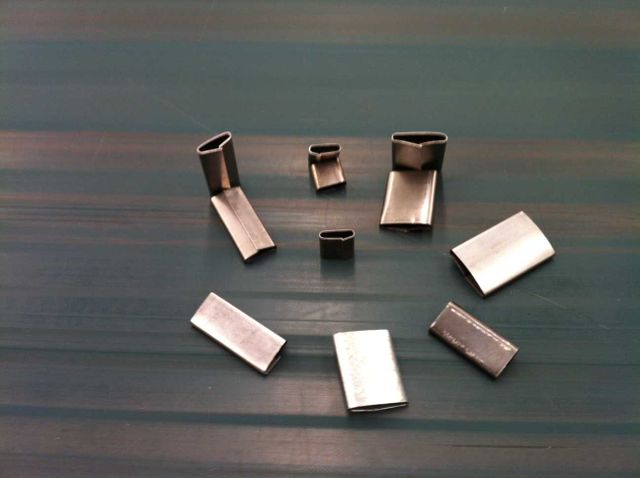 Enlazadores o grapas de amarre de 16, 19 y 32 mm (entre otros)